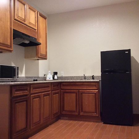 Regency Inn & Suites- Nw Houston Jersey Village Rum bild