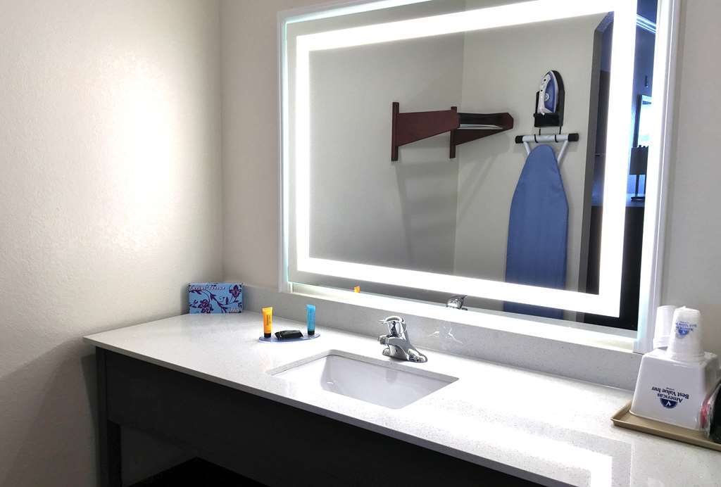 Regency Inn & Suites- Nw Houston Jersey Village Rum bild