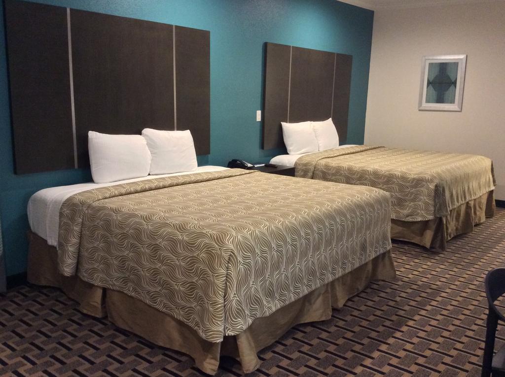 Regency Inn & Suites- Nw Houston Jersey Village Rum bild
