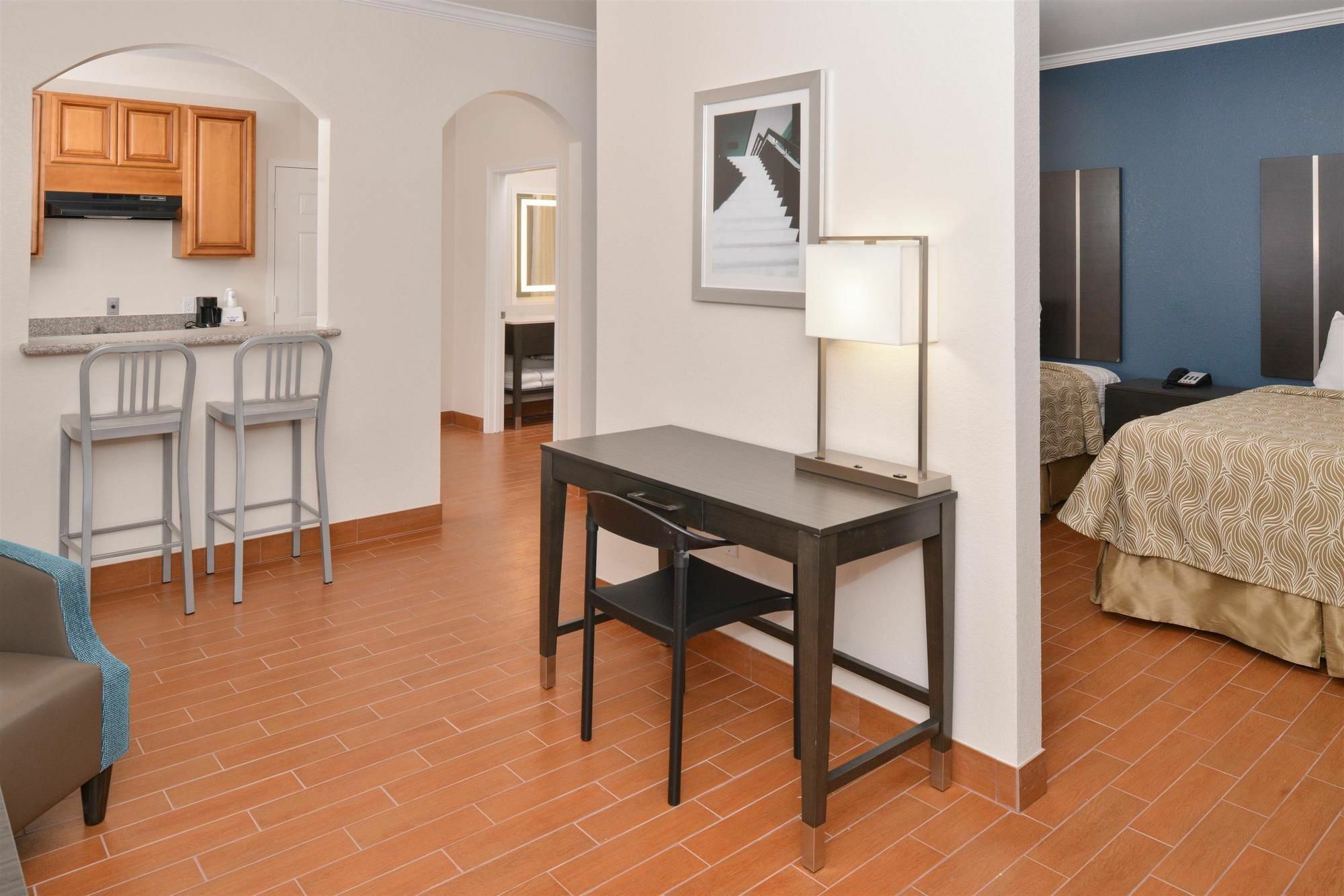 Regency Inn & Suites- Nw Houston Jersey Village Exteriör bild