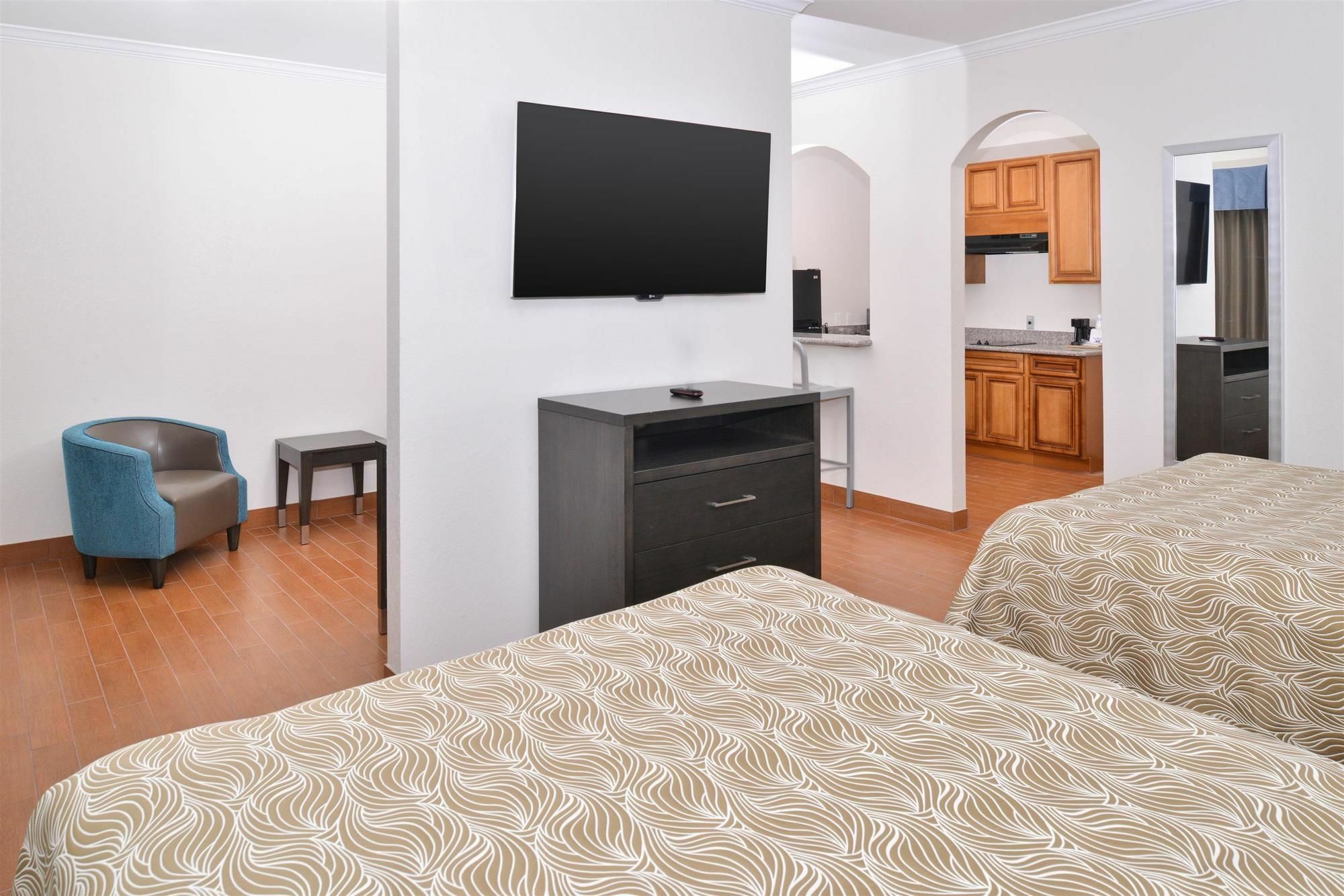 Regency Inn & Suites- Nw Houston Jersey Village Exteriör bild