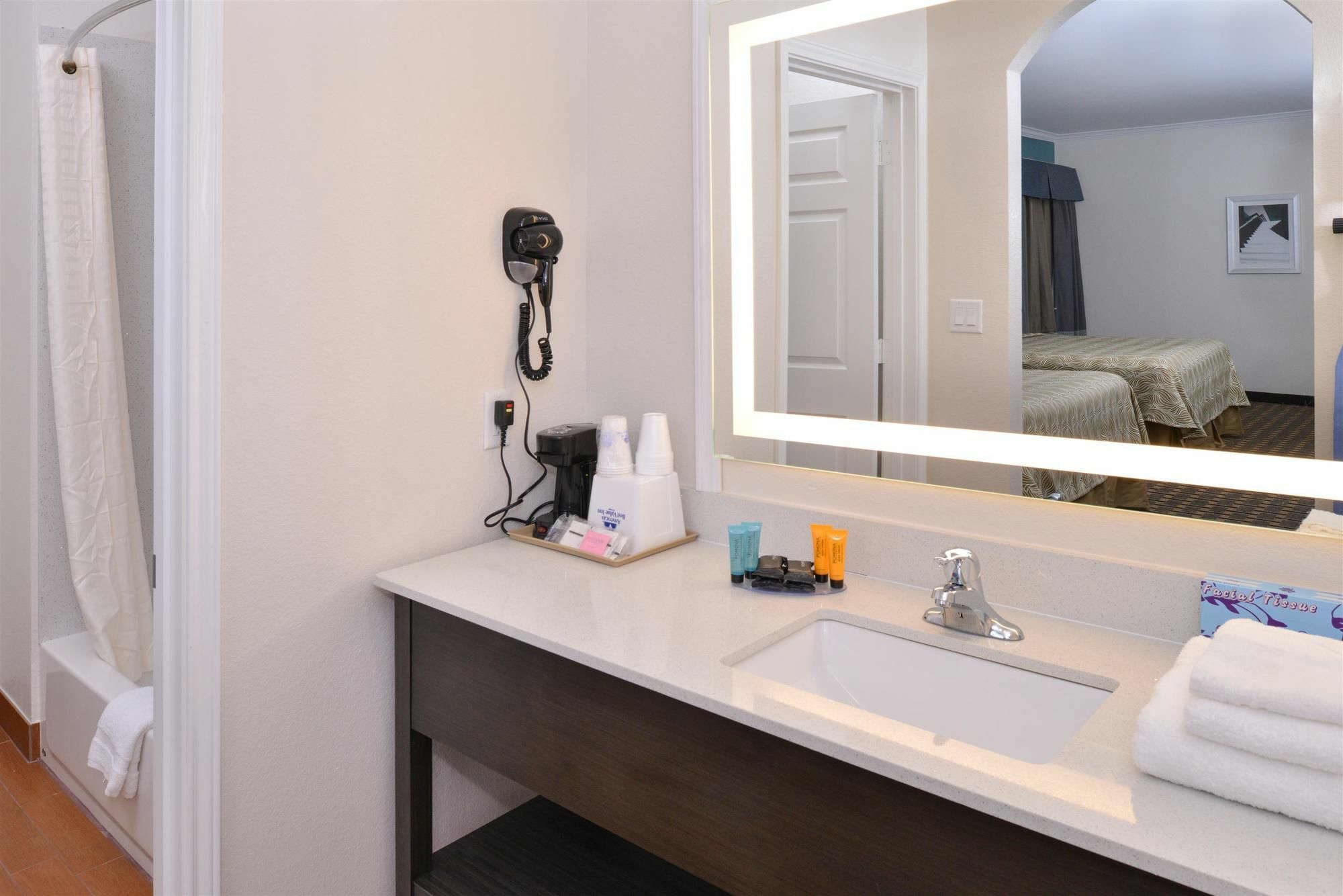 Regency Inn & Suites- Nw Houston Jersey Village Exteriör bild